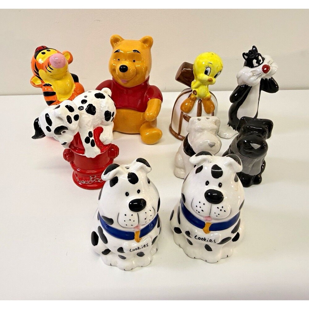Disney Ceramic 8pc Salt & Pepper Shakers Set Winnie the Pooh Tigger Tweety